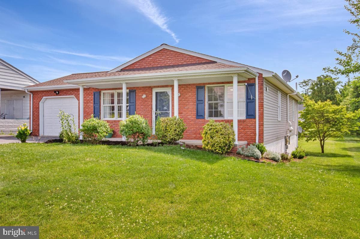 12225 W Lawn Lane photo 3