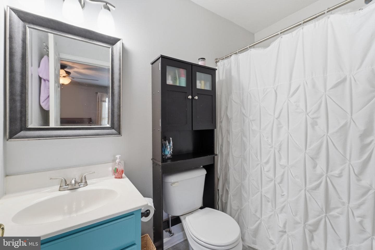 547 Pangborn Boulevard photo 18