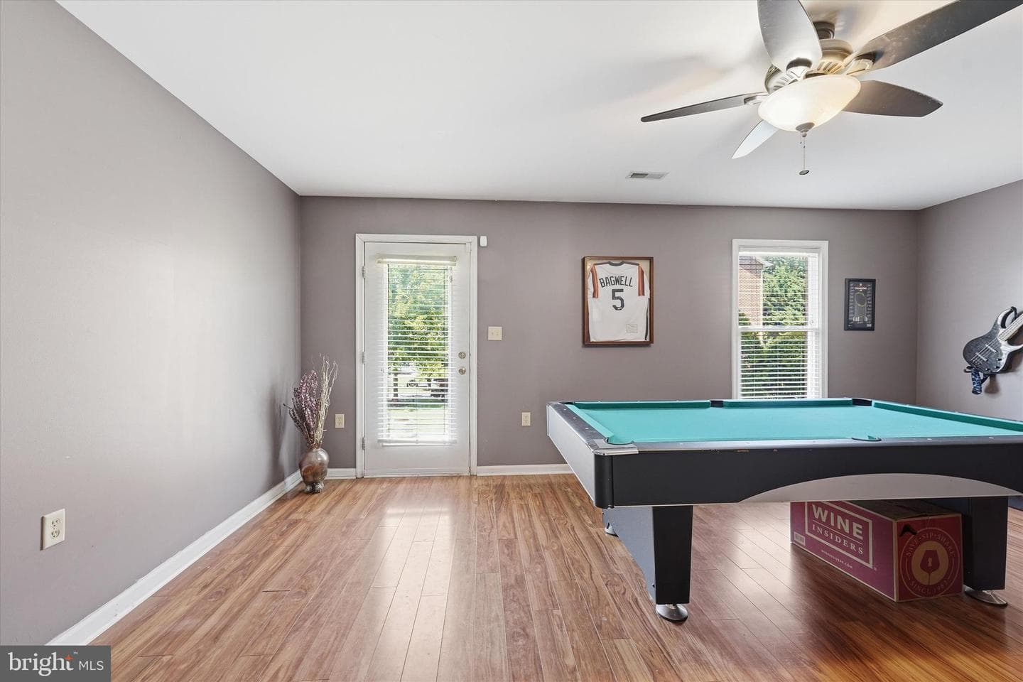 547 Pangborn Boulevard photo 23