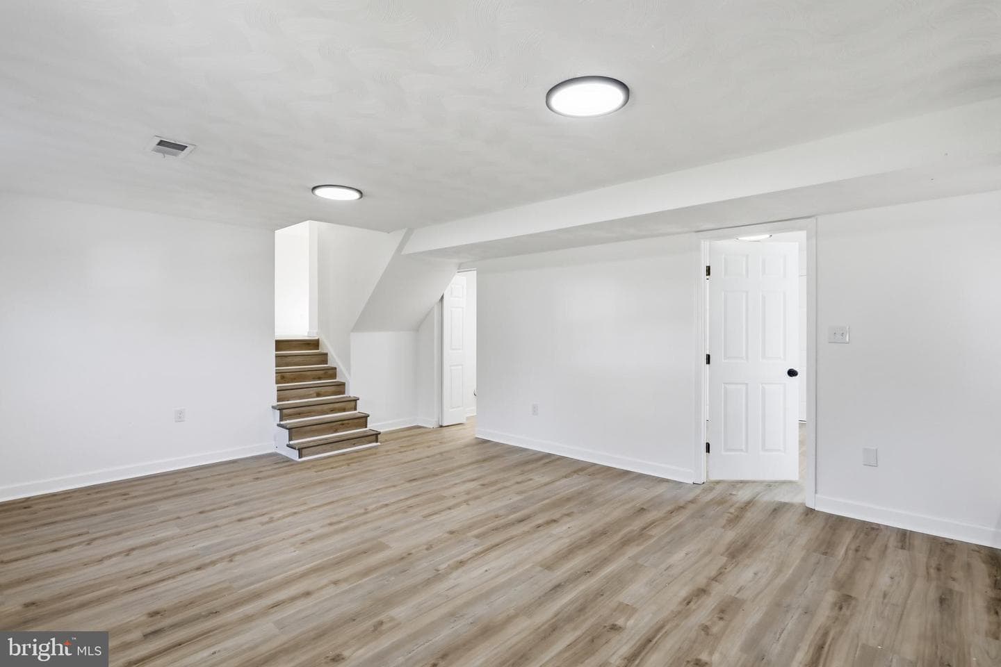 920 Linwood Road photo 24