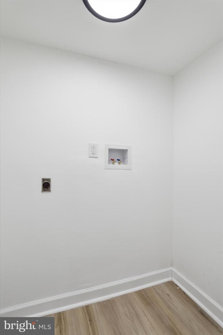 920 Linwood Road photo 26