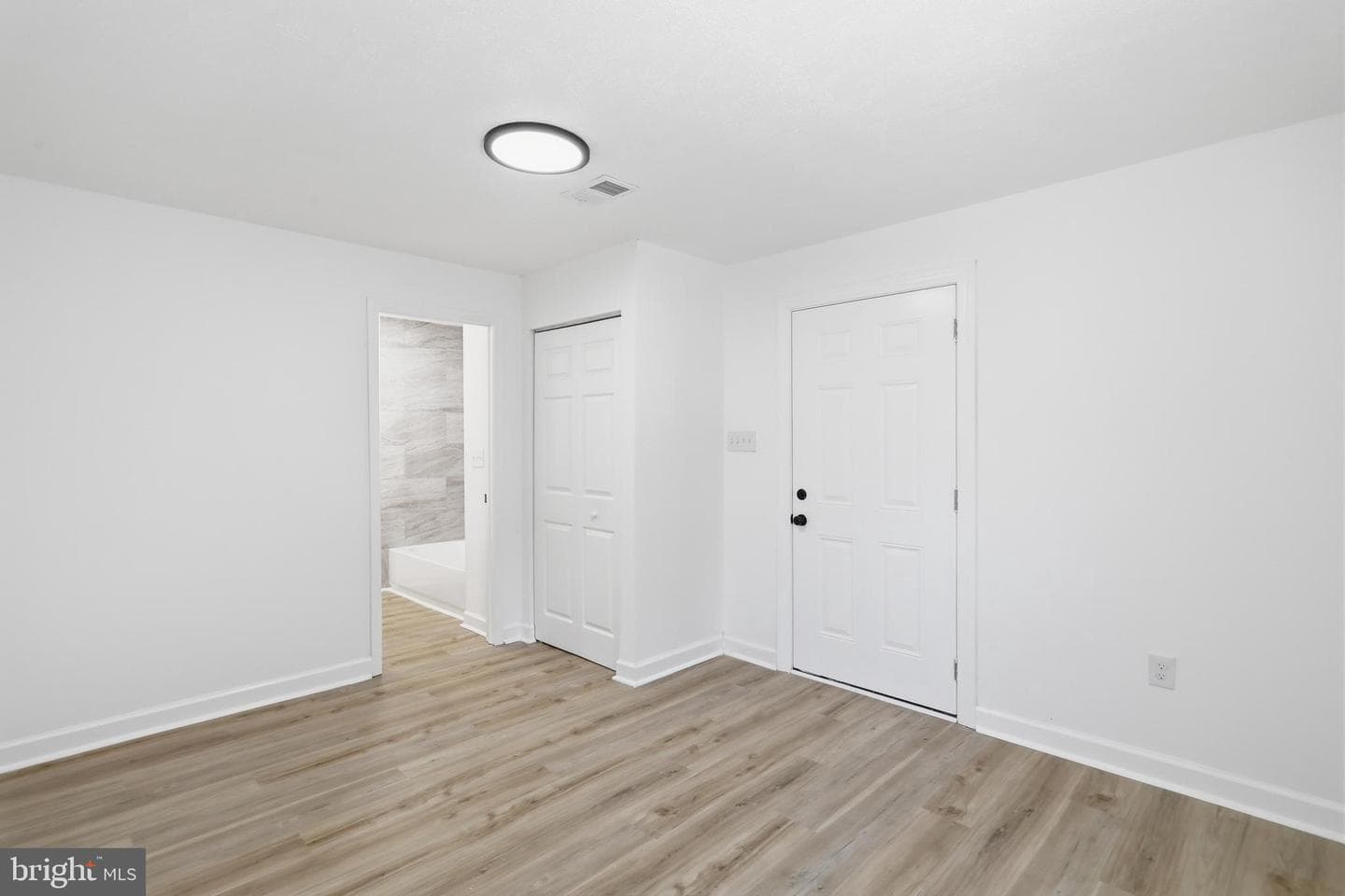 920 Linwood Road photo 27