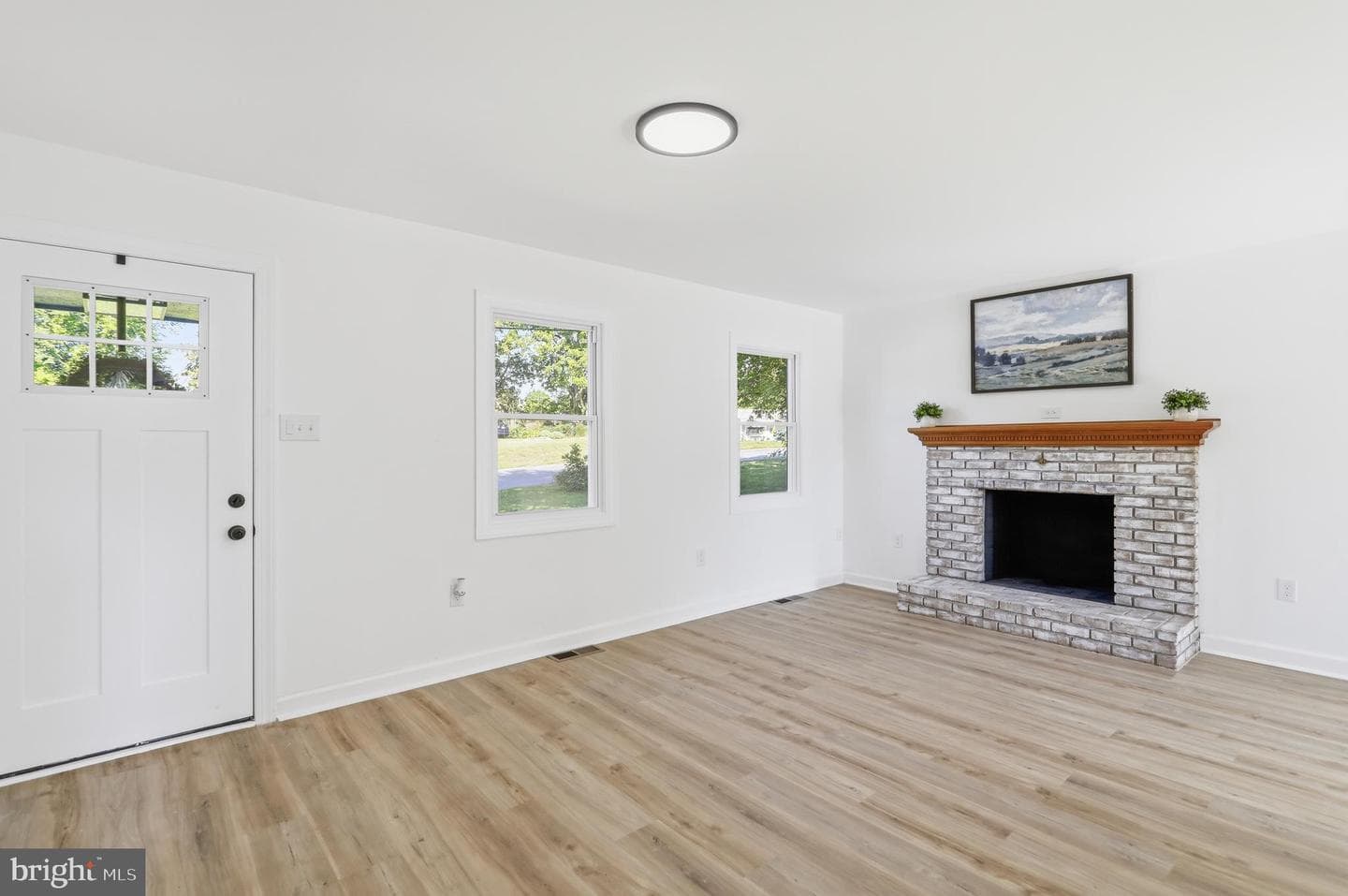 920 Linwood Road photo 7