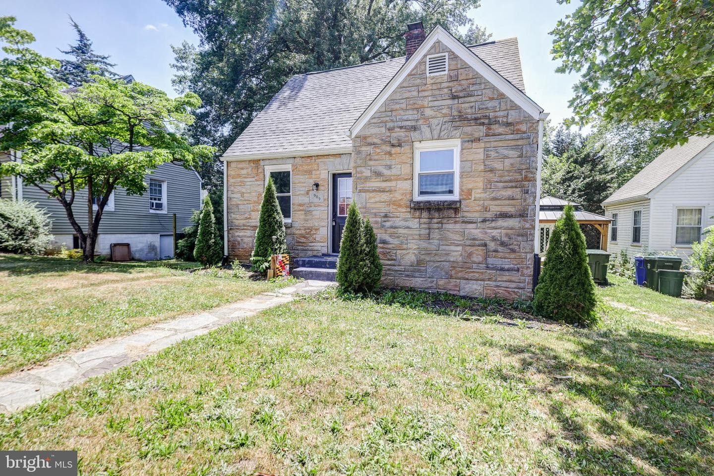 909 Beechwood Drive photo 4
