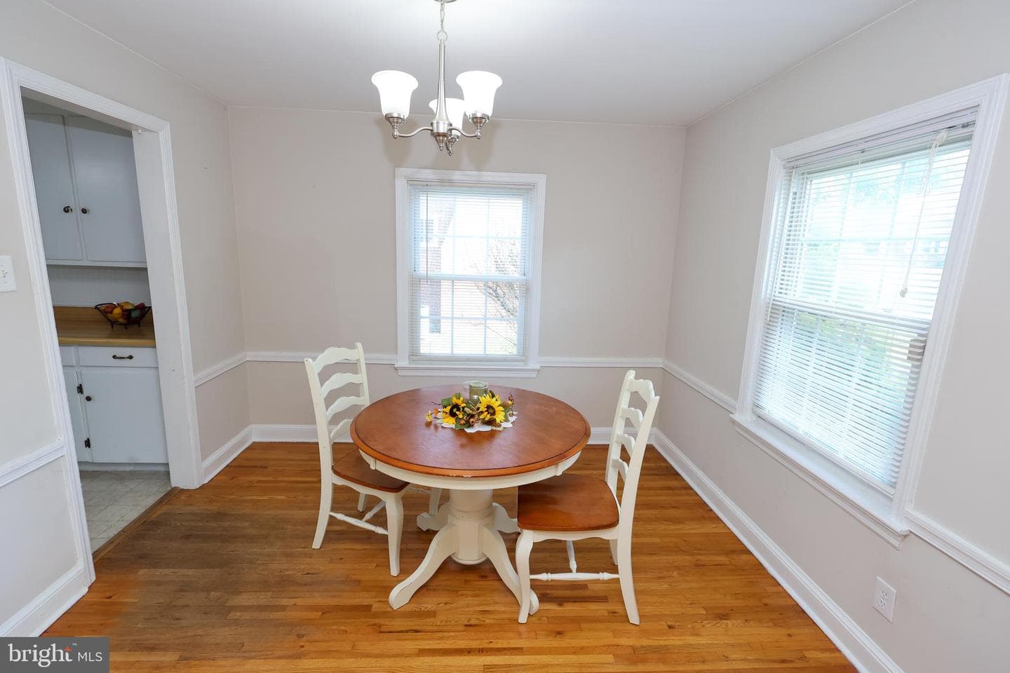 824 Armstrong Avenue photo 10