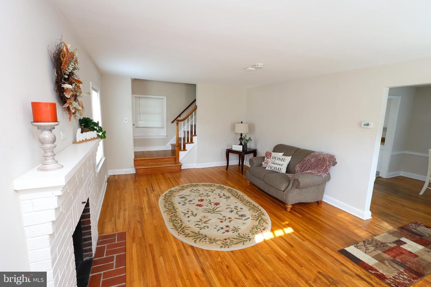 824 Armstrong Avenue photo 4