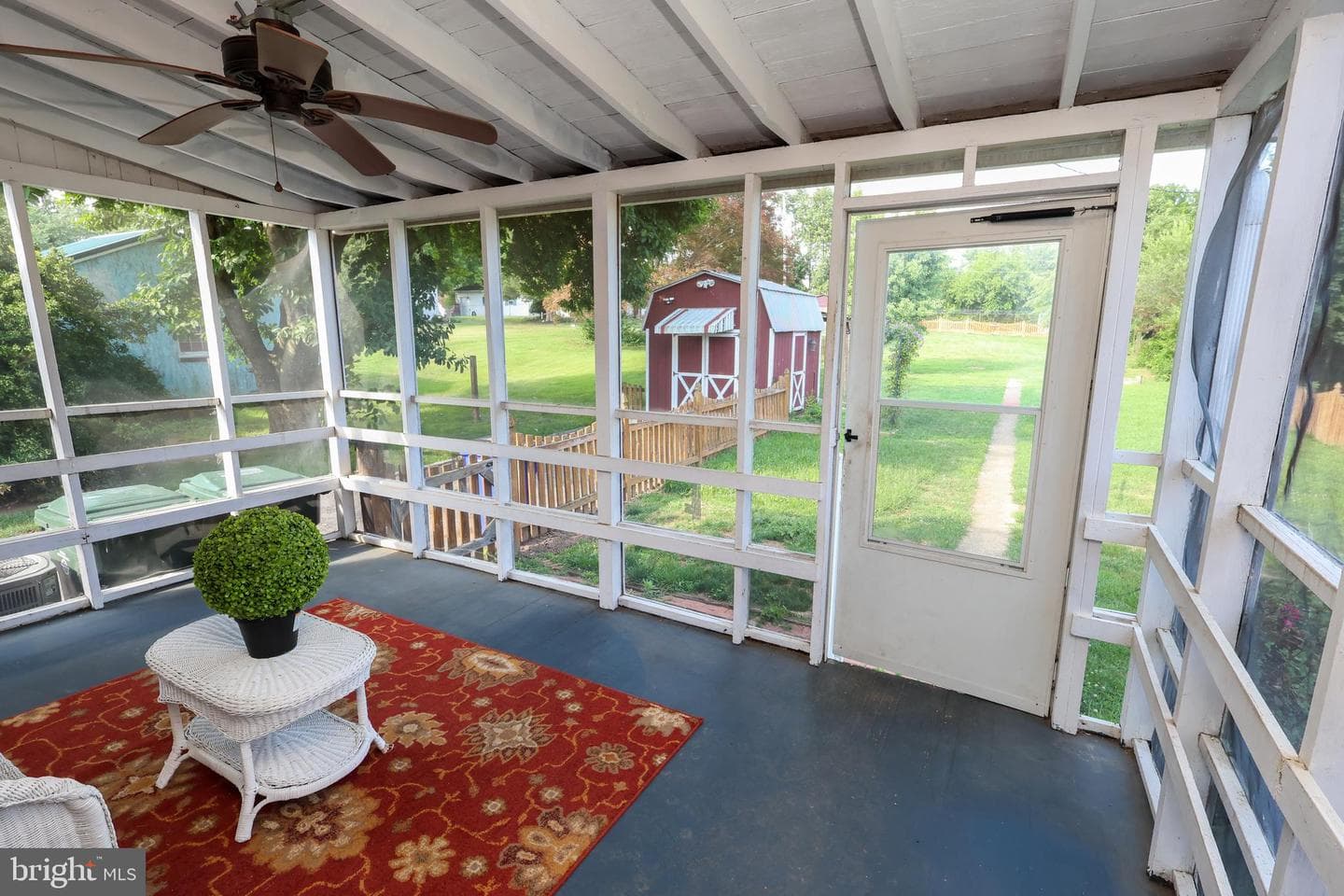 824 Armstrong Avenue photo 40