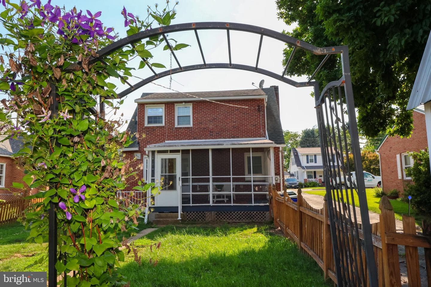 824 Armstrong Avenue photo 50