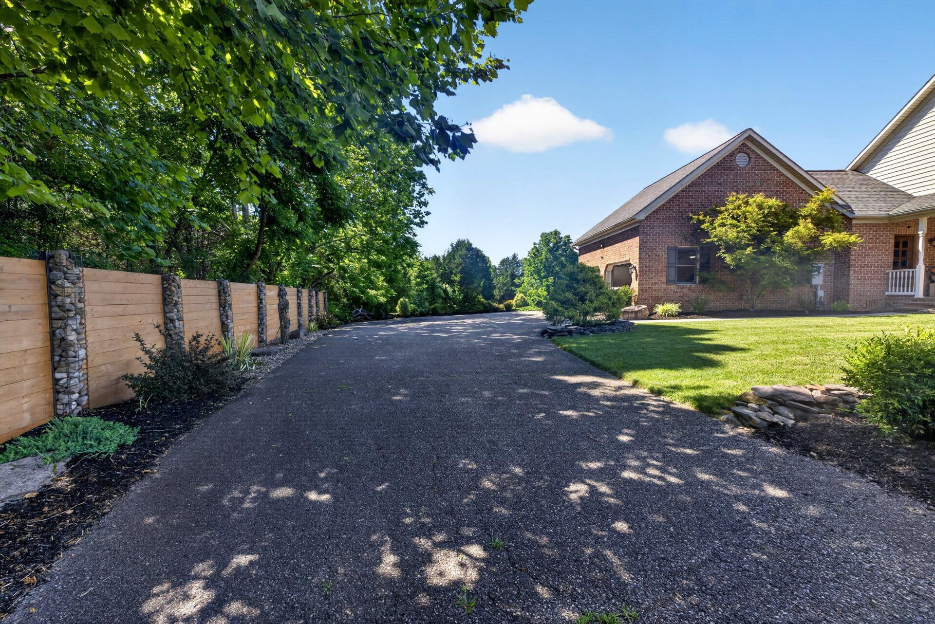 15920 River Bend Court photo 6
