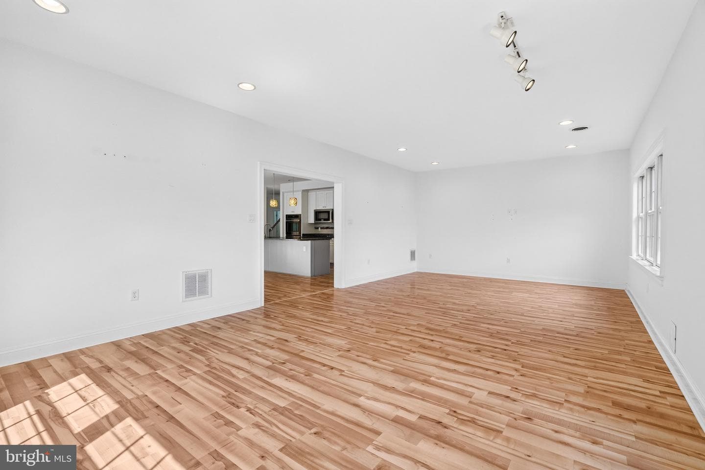 19419 Amethyst Drive photo 17