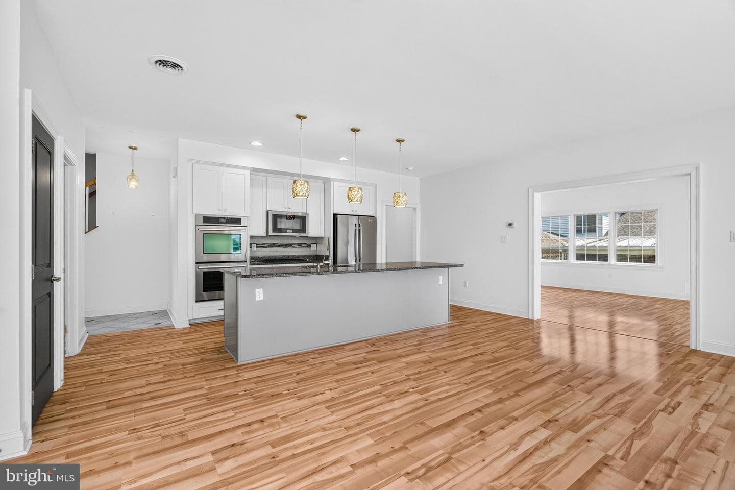 19419 Amethyst Drive photo 5