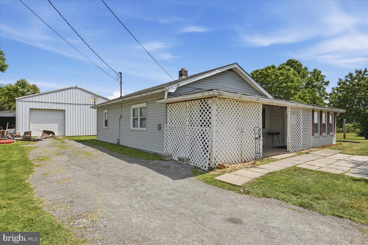 13844 Clear Spring Rd photo 34