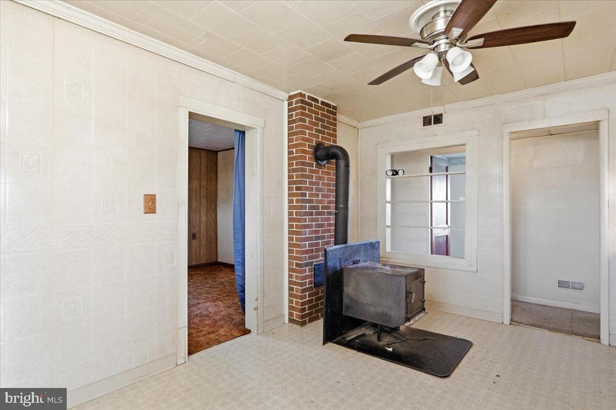 13844 Clear Spring Rd photo 6