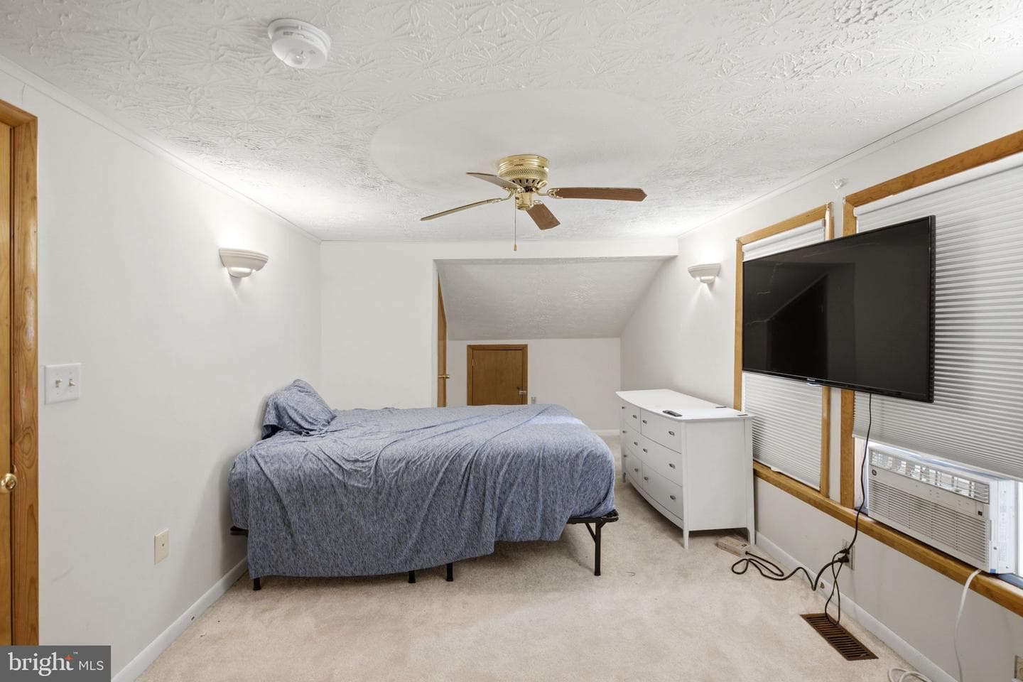 221 Dale Street photo 15