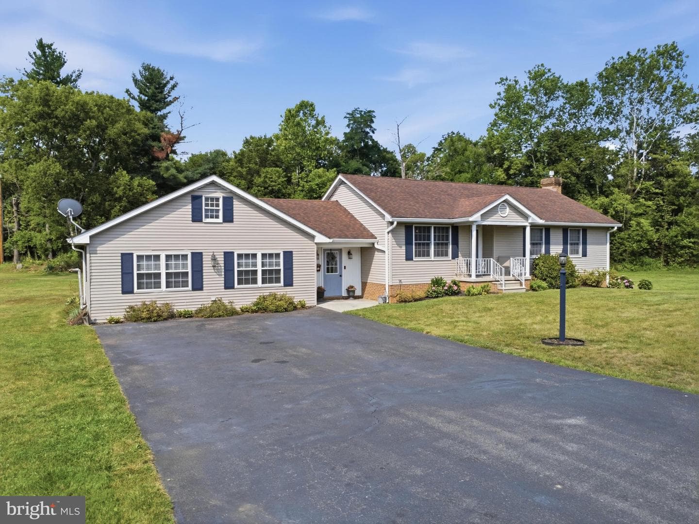 16105 Wright Road photo 4