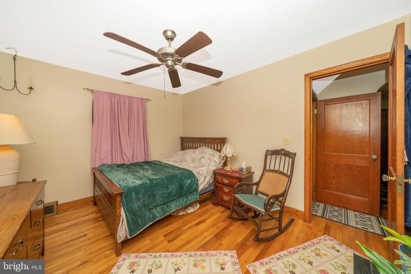21841 Jefferson Boulevard photo 13