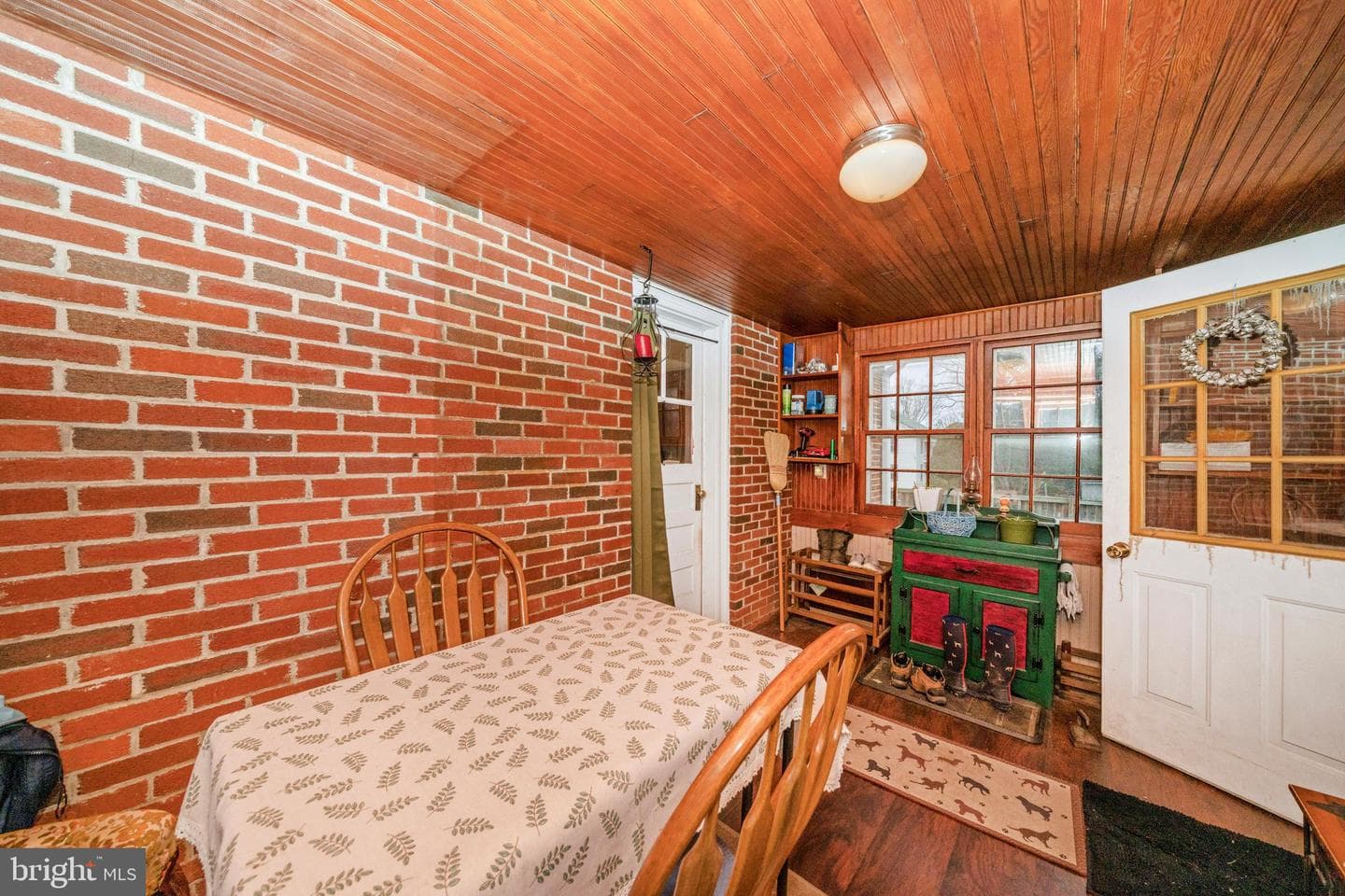 21841 Jefferson Boulevard photo 19