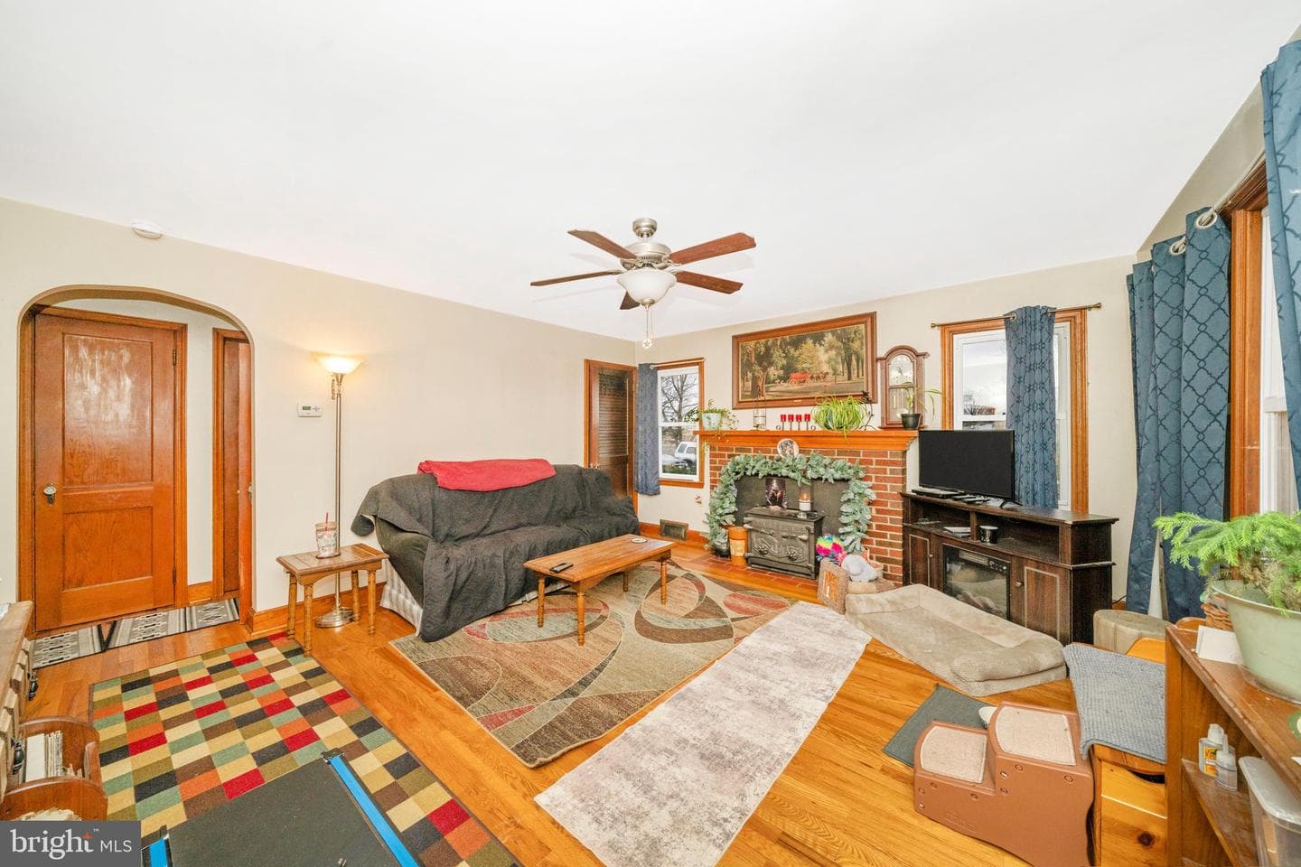 21841 Jefferson Boulevard photo 4