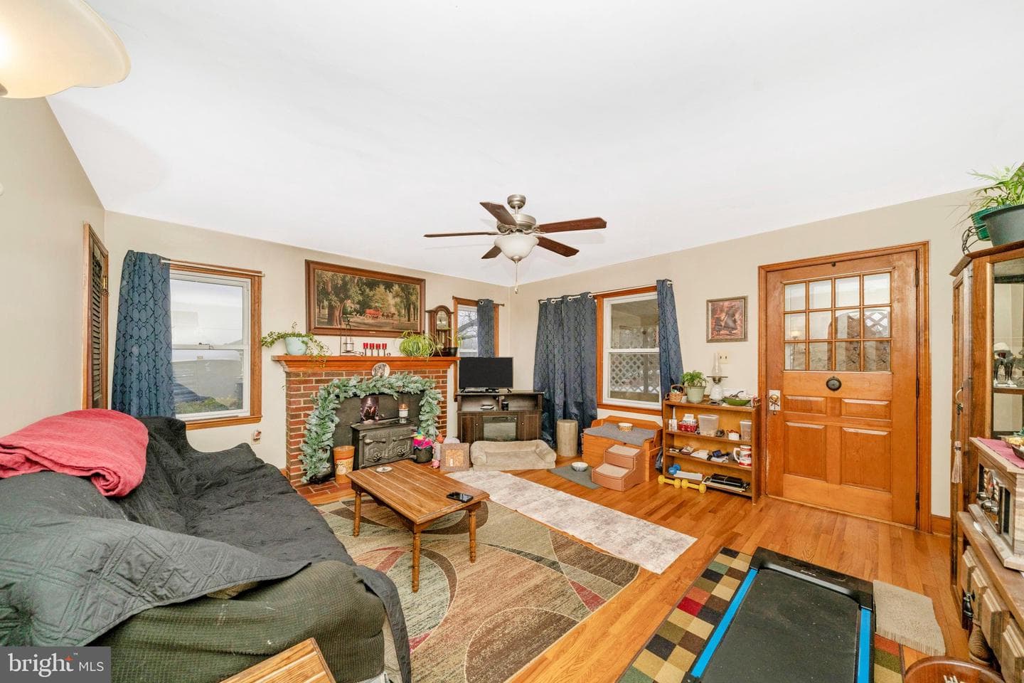 21841 Jefferson Boulevard photo 7