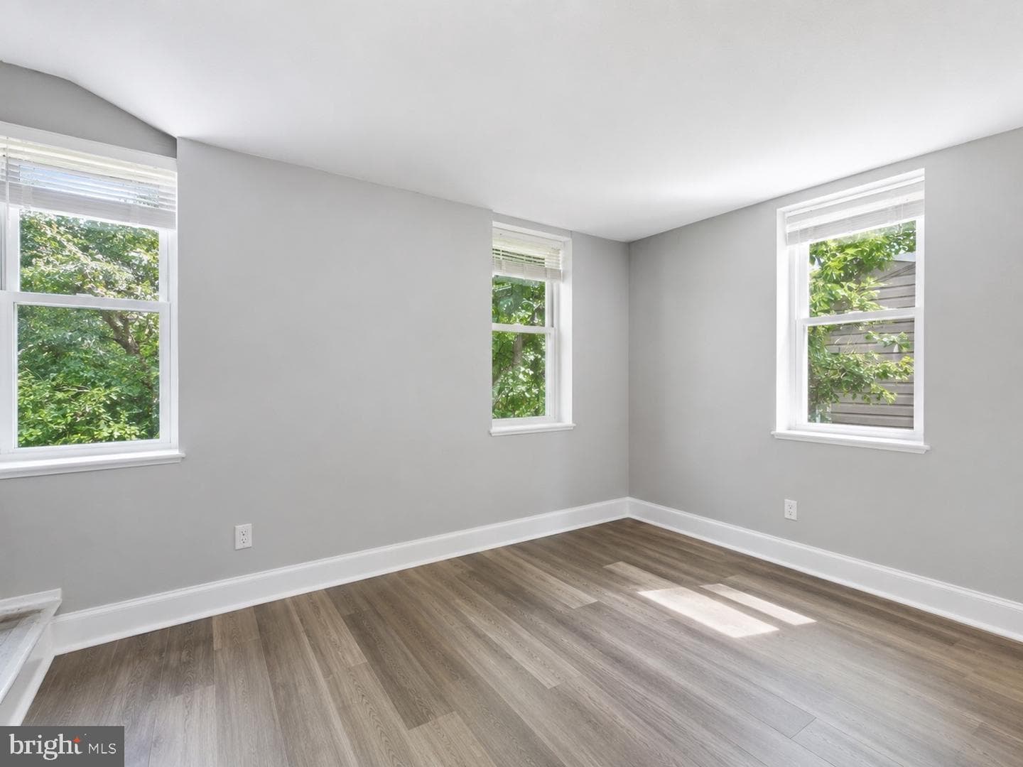 624 George Street photo 13