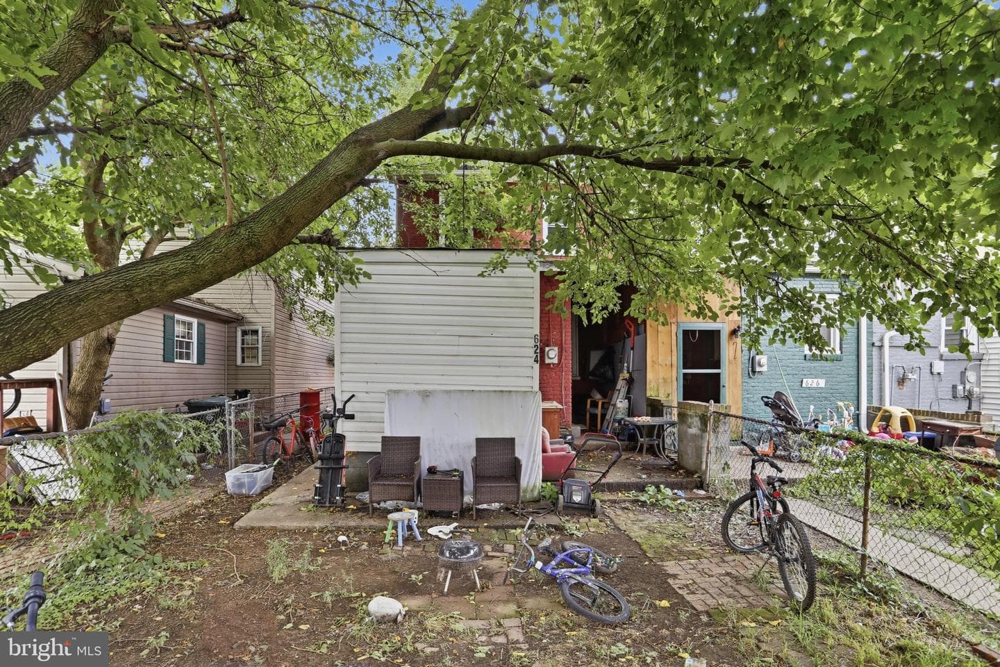 624 George Street photo 8