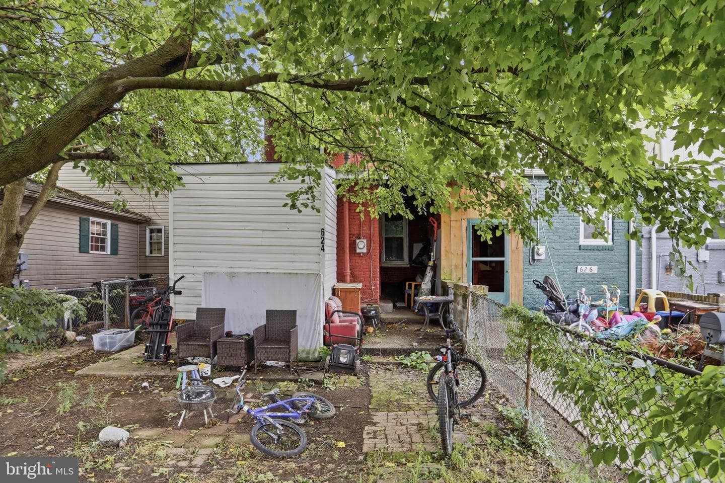624 George Street photo 9