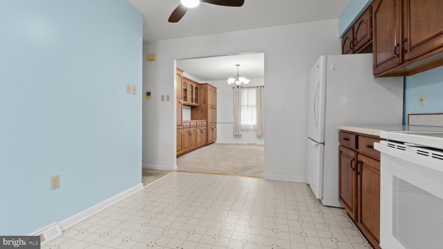 309 Kingswood Terrace photo 10