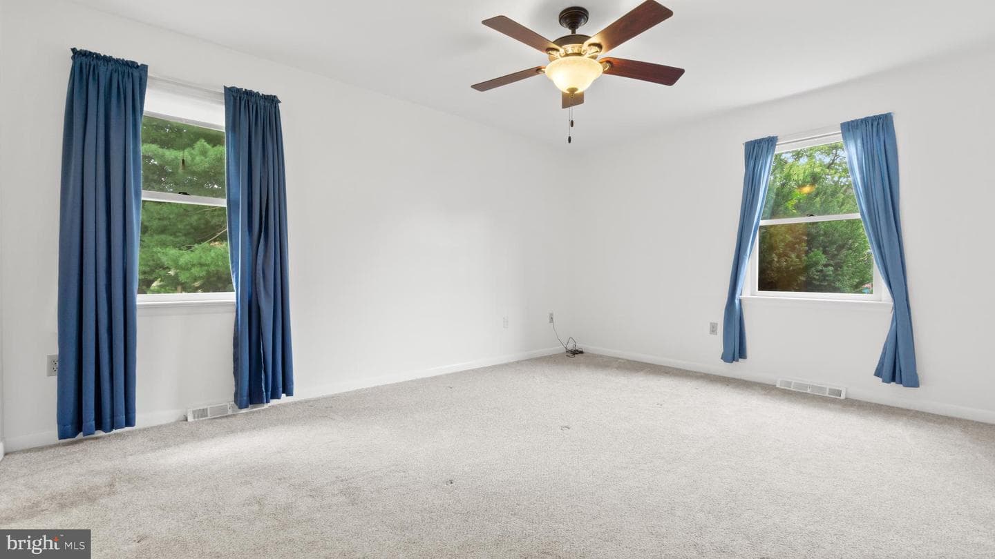 309 Kingswood Terrace photo 12
