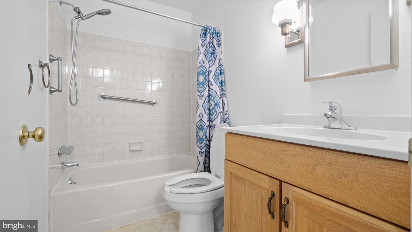 309 Kingswood Terrace photo 15