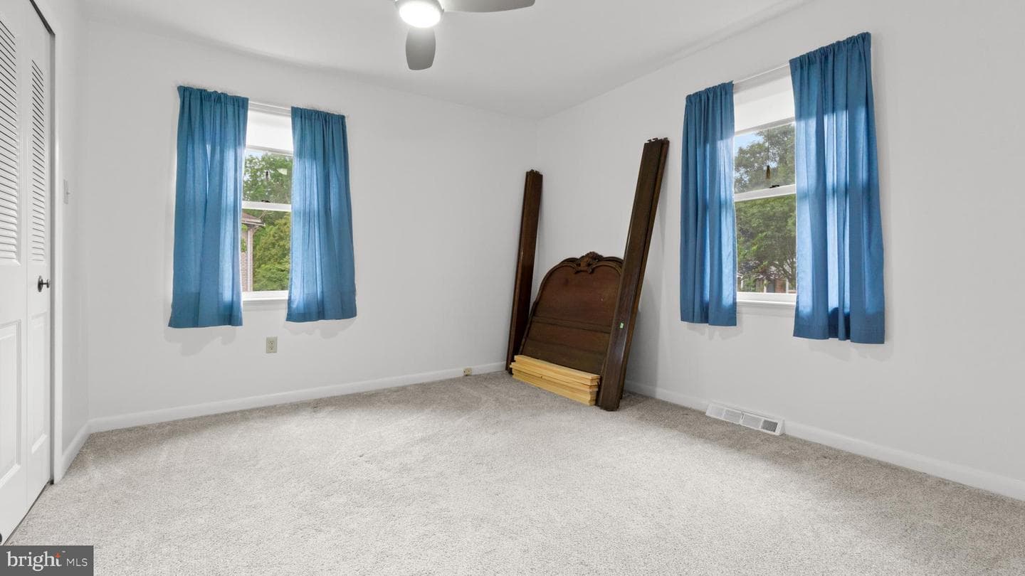 309 Kingswood Terrace photo 16