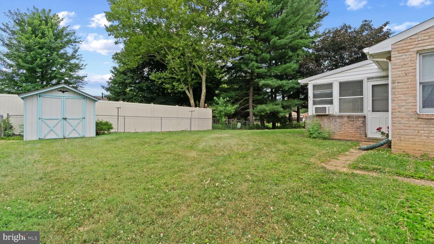 309 Kingswood Terrace photo 21