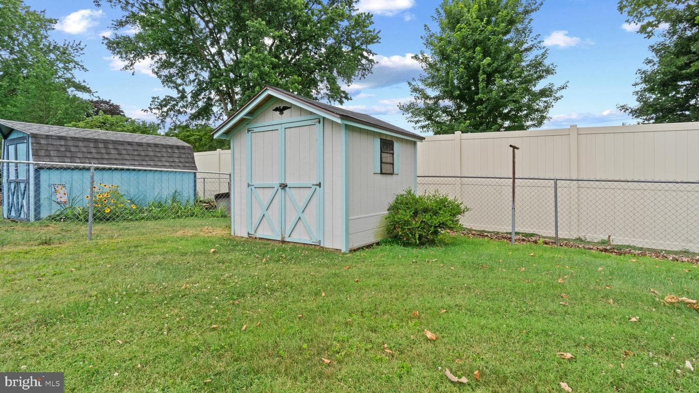 309 Kingswood Terrace photo 22