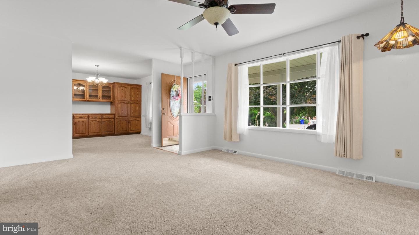 309 Kingswood Terrace photo 5