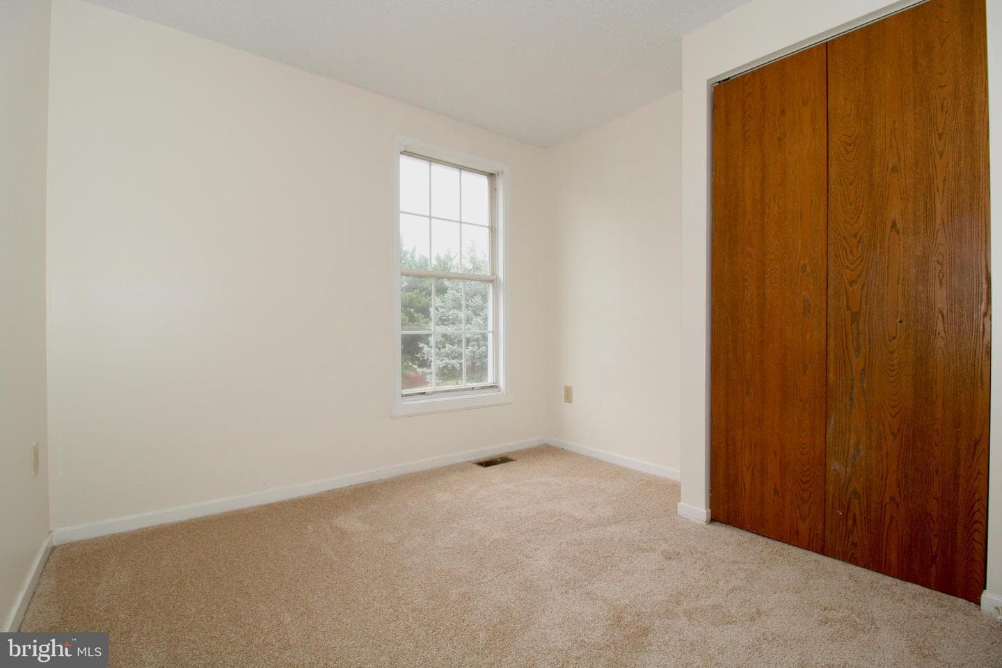 1524 Violet Drive photo 7