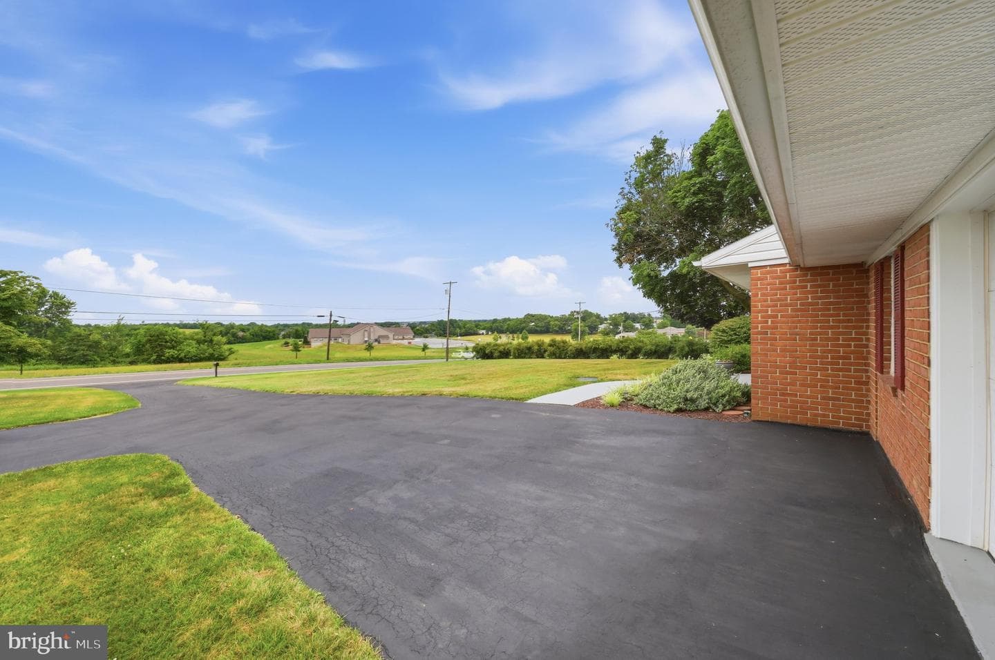 16913 Fairview Road photo 46