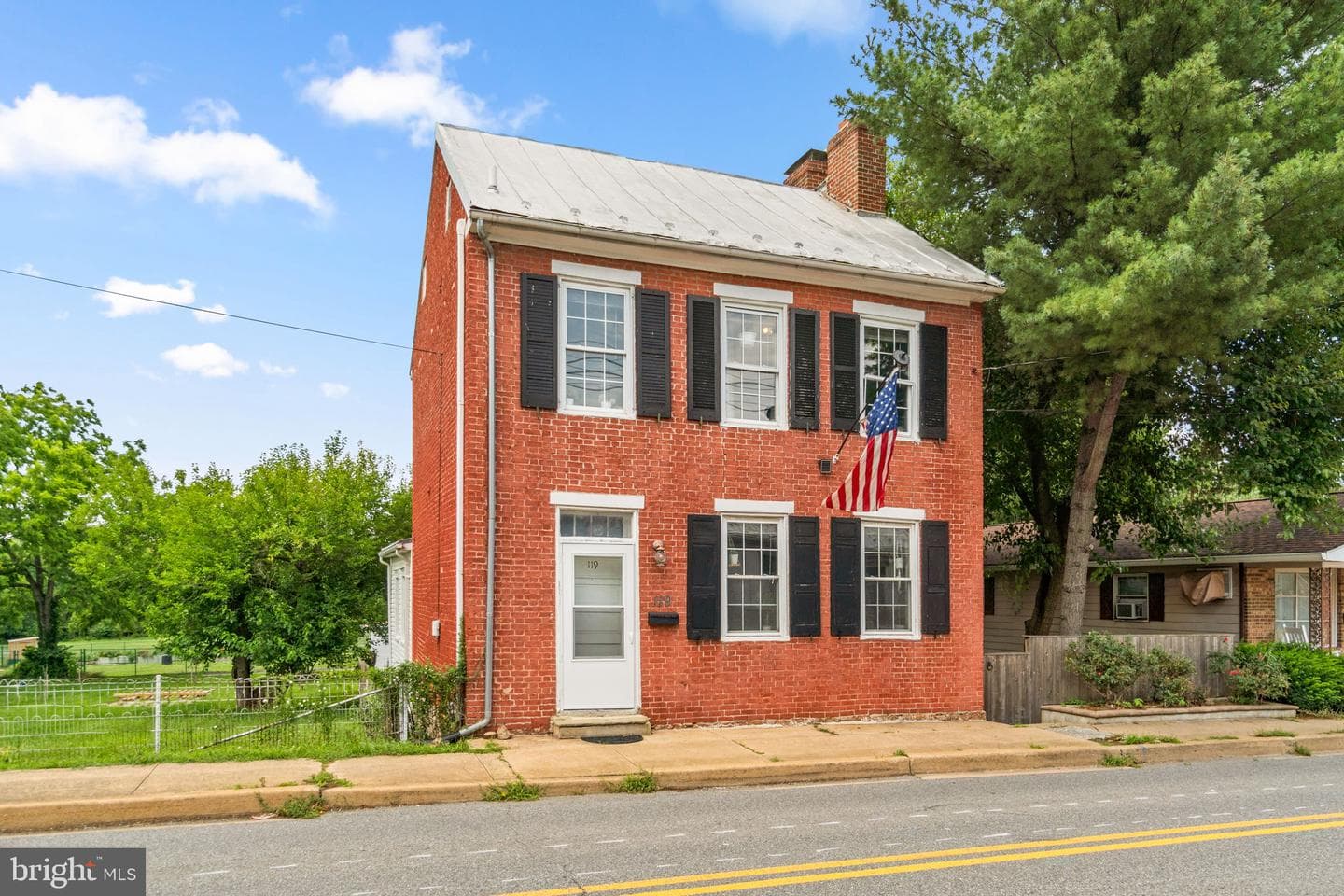 119 Potomac Street photo 1