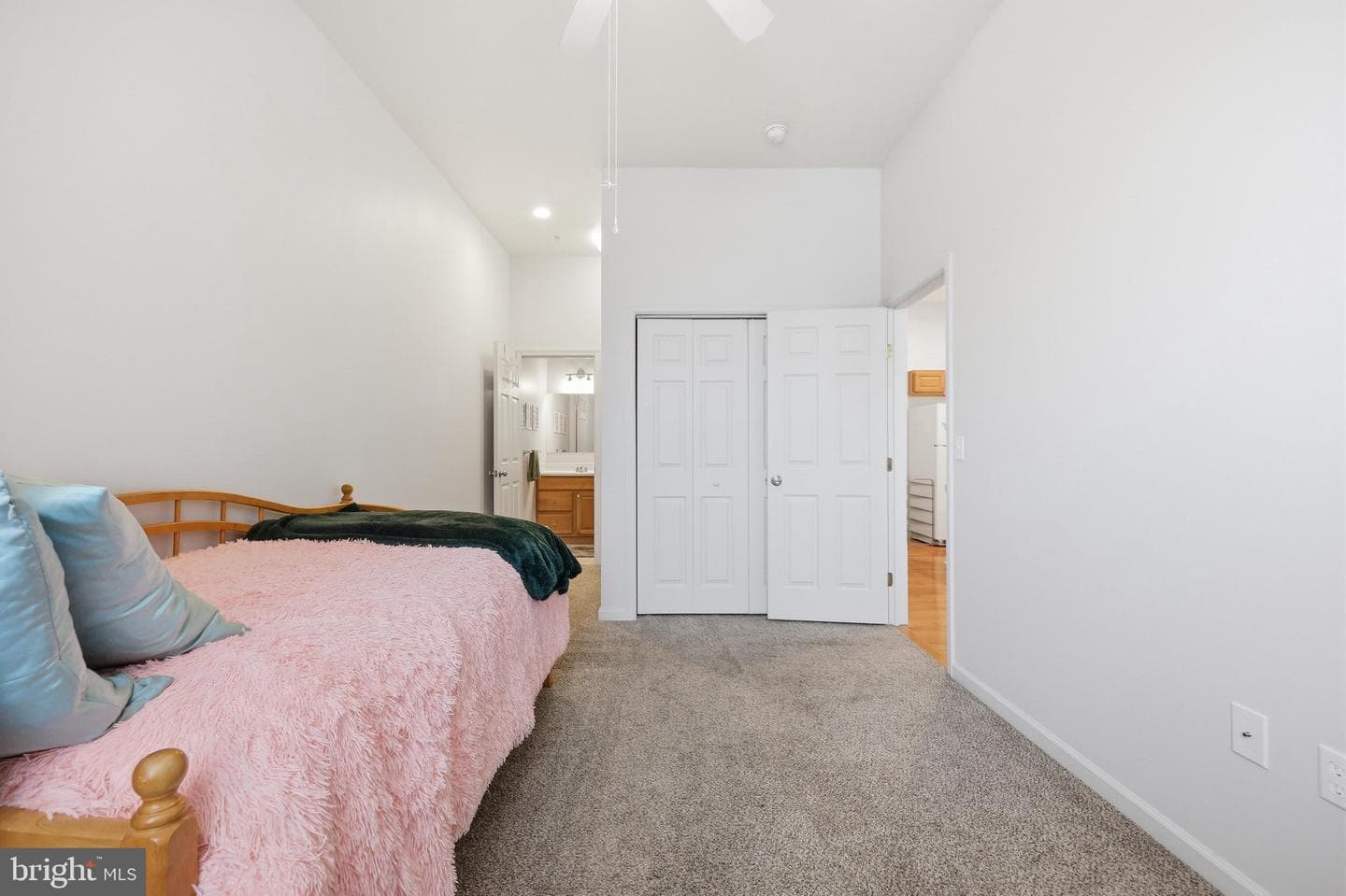 138 E Antietam Street #210 photo 24