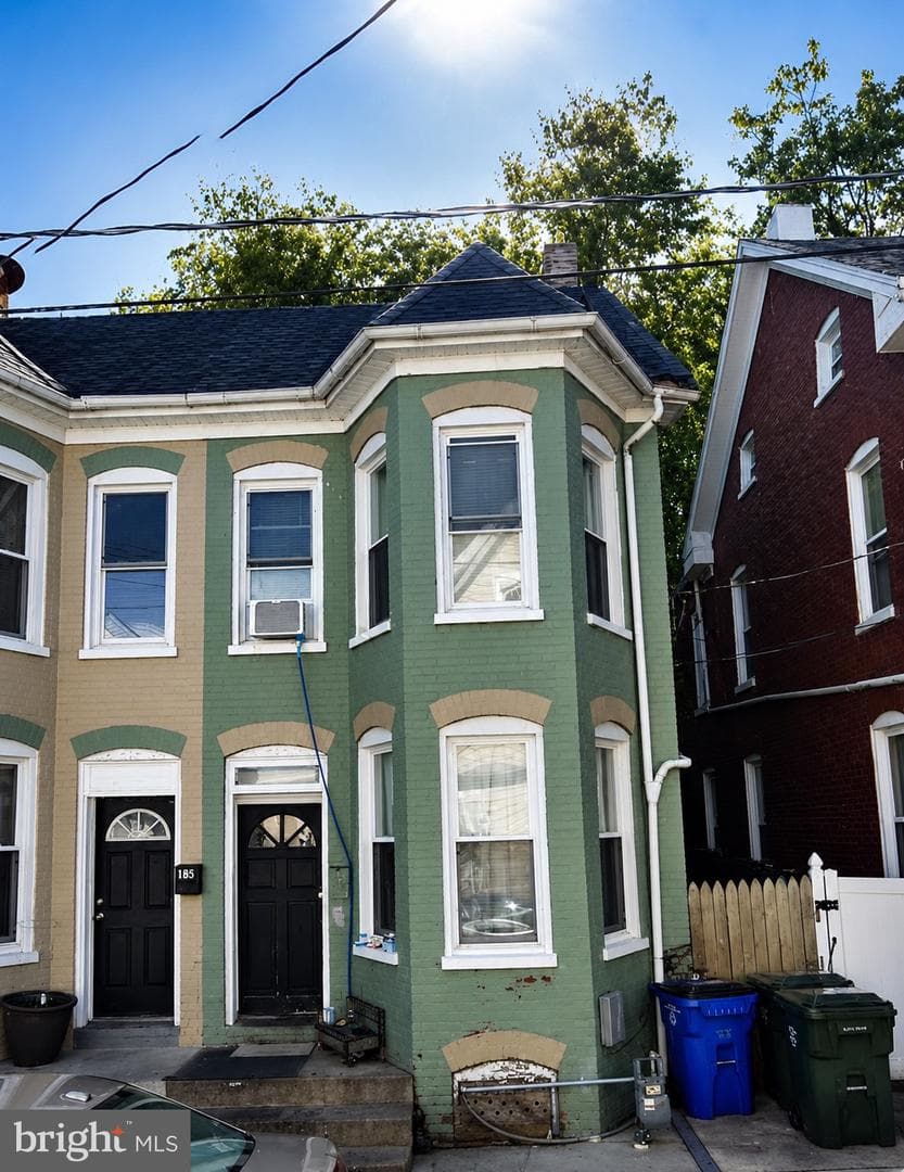 13 E Lee Street, Hagerstown