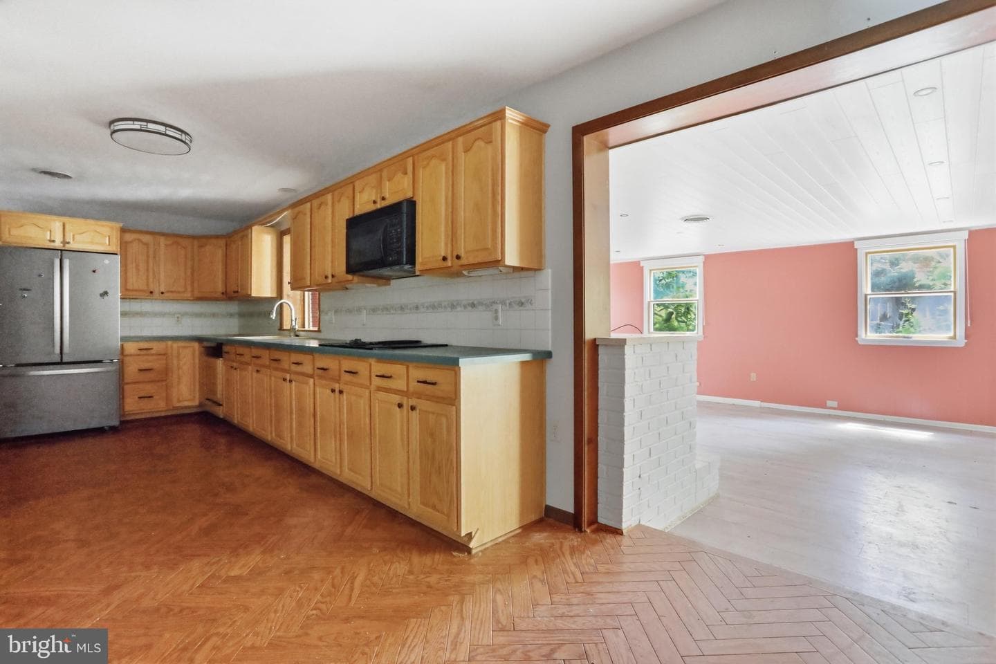 11911 Sycamore Drive photo 11