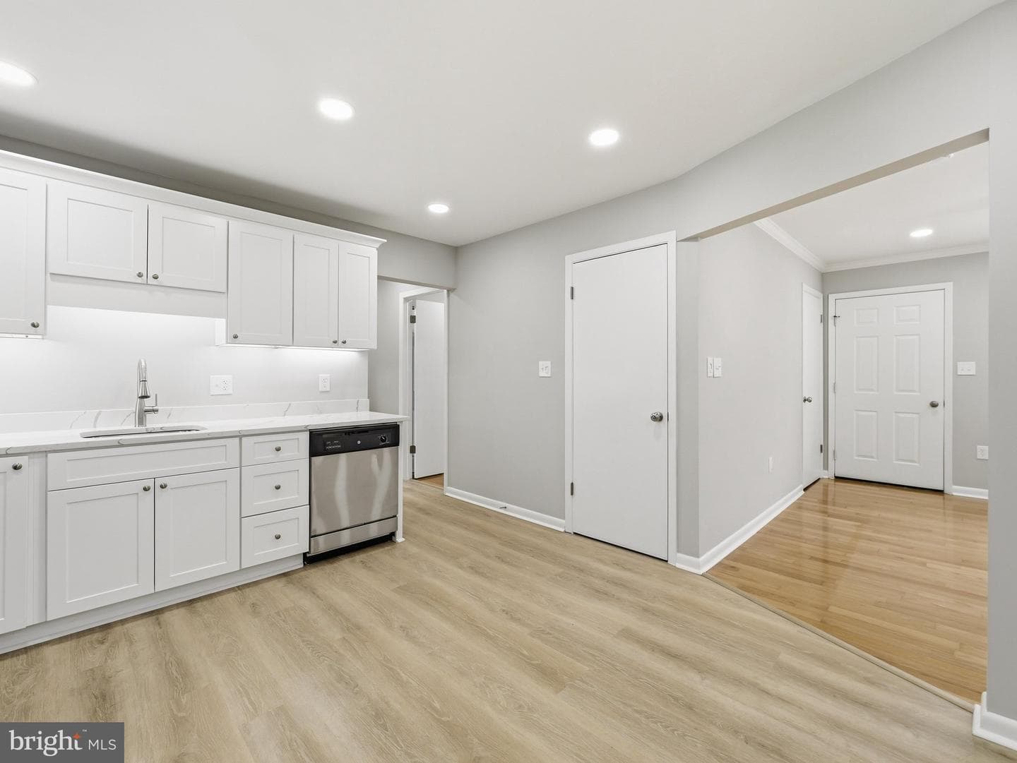 206 Weldon Drive photo 8