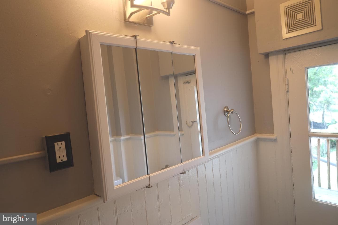 321 Mitchell Avenue photo 31