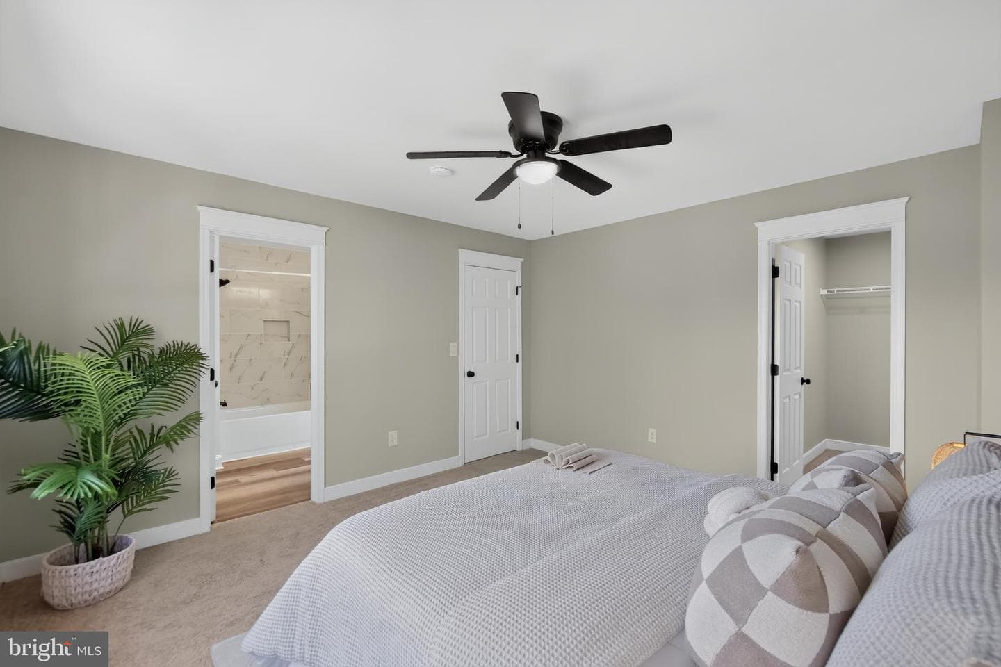 636 Knightsbridge Drive photo 15