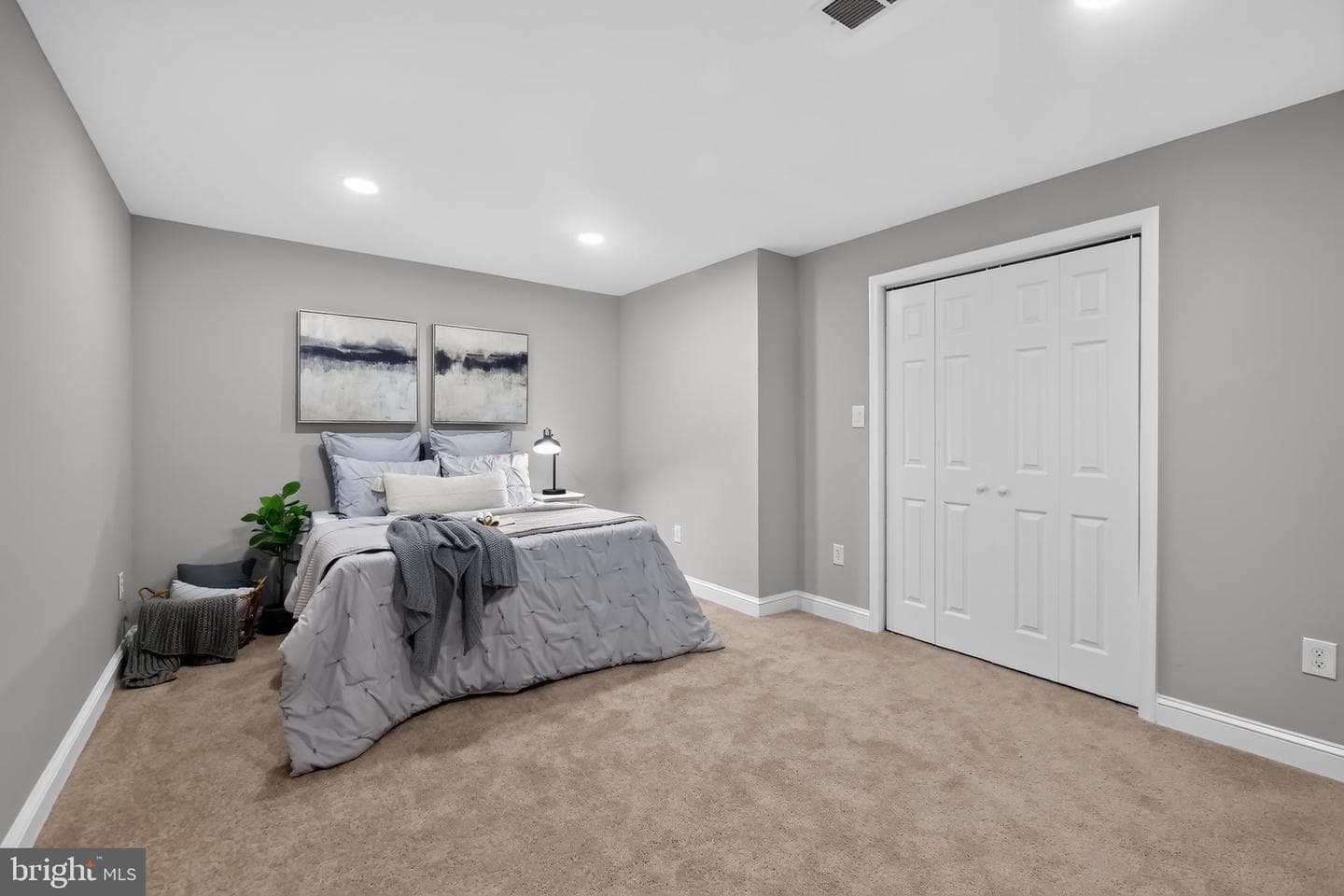 636 Knightsbridge Drive photo 23