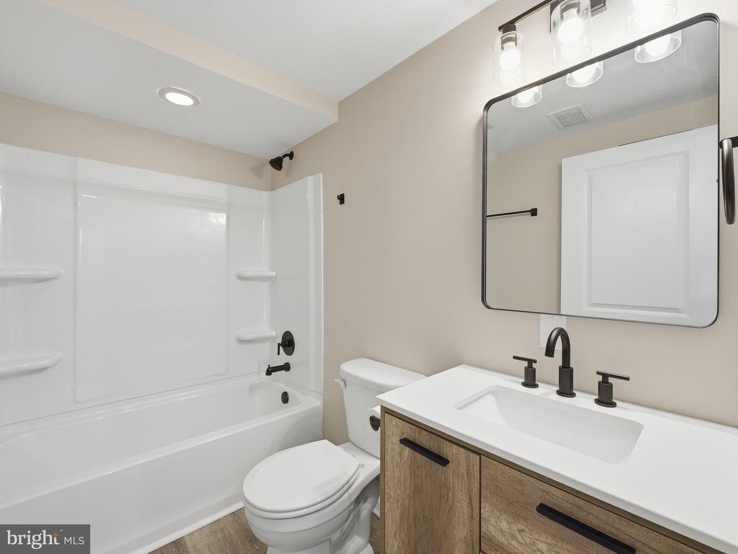 17608 Forest Glen Circle photo 25