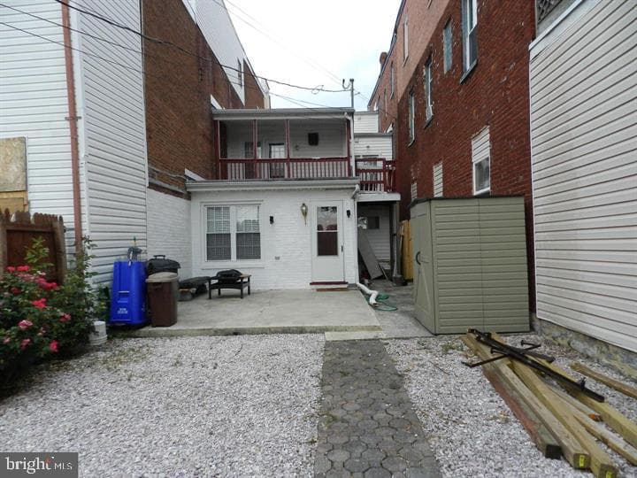 123 E Franklin Street photo 2