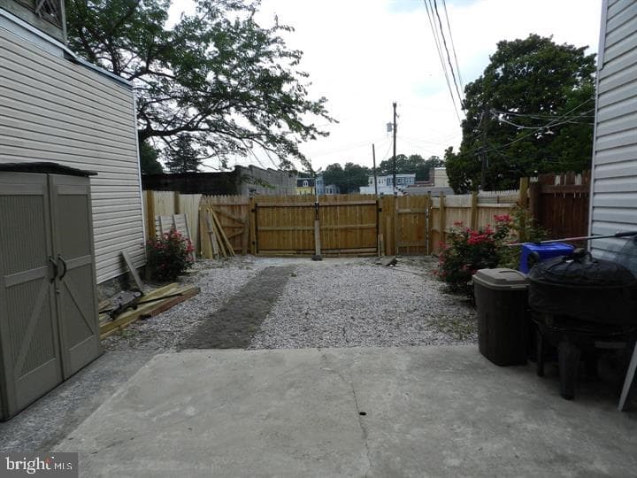 123 E Franklin Street photo 3