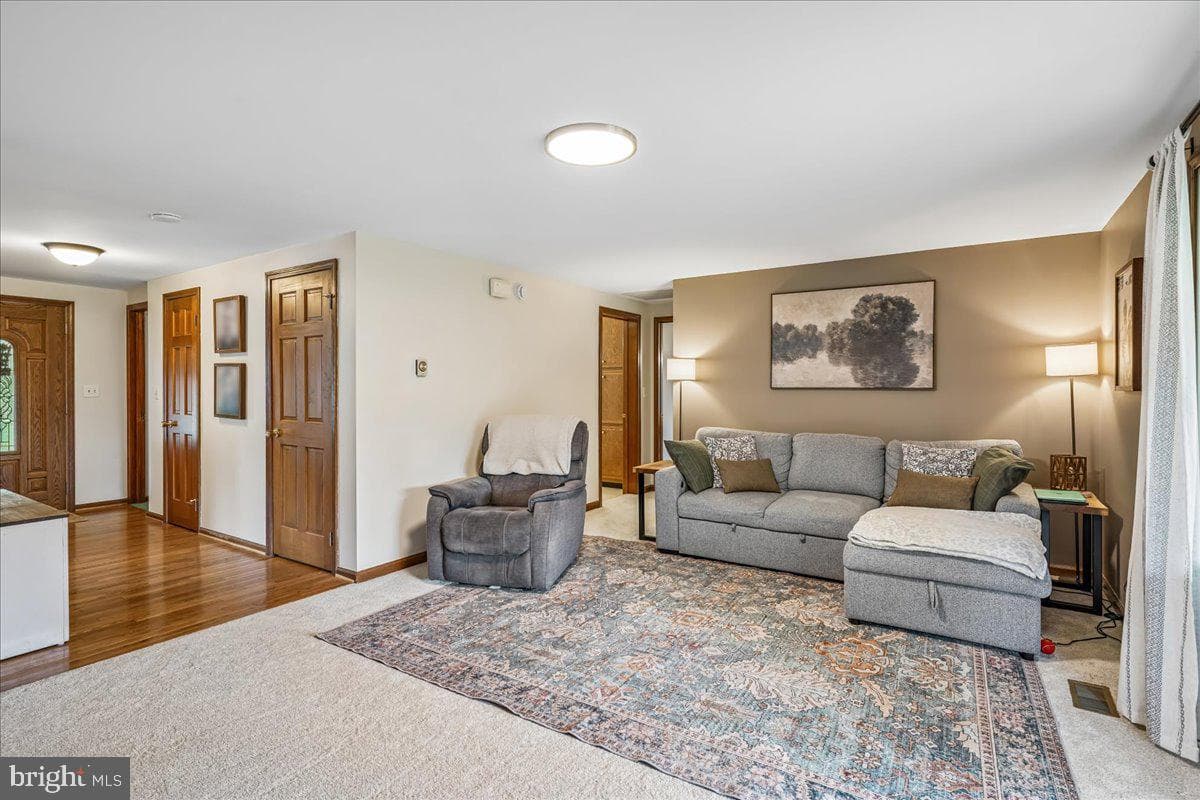 4444 Mills Road photo 13