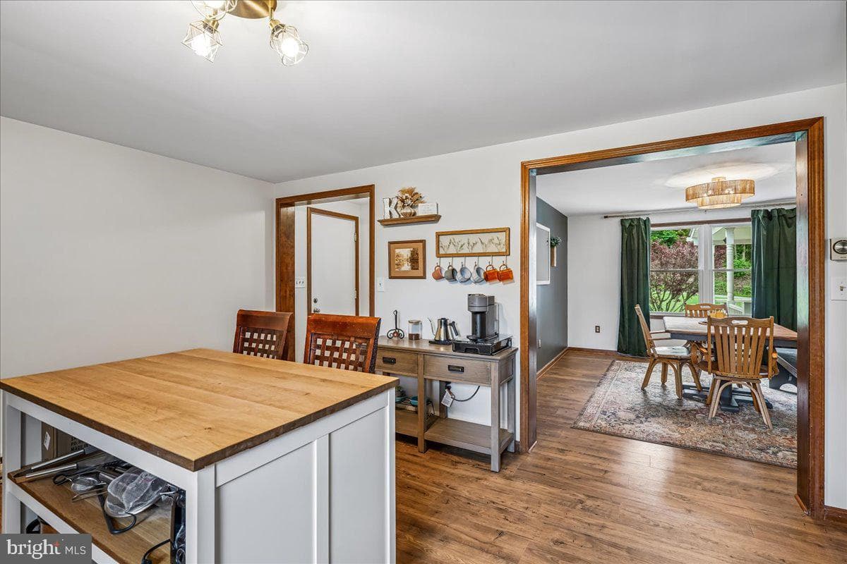 4444 Mills Road photo 9