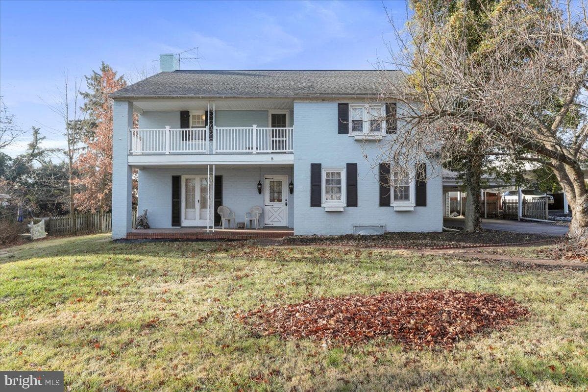 19011 Orchard Terrace Road photo 2