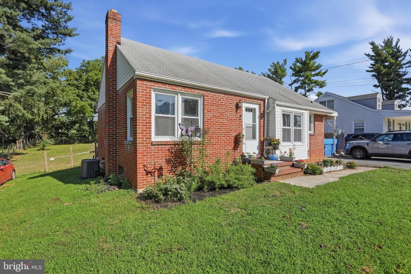 22 Emmert Road photo 3